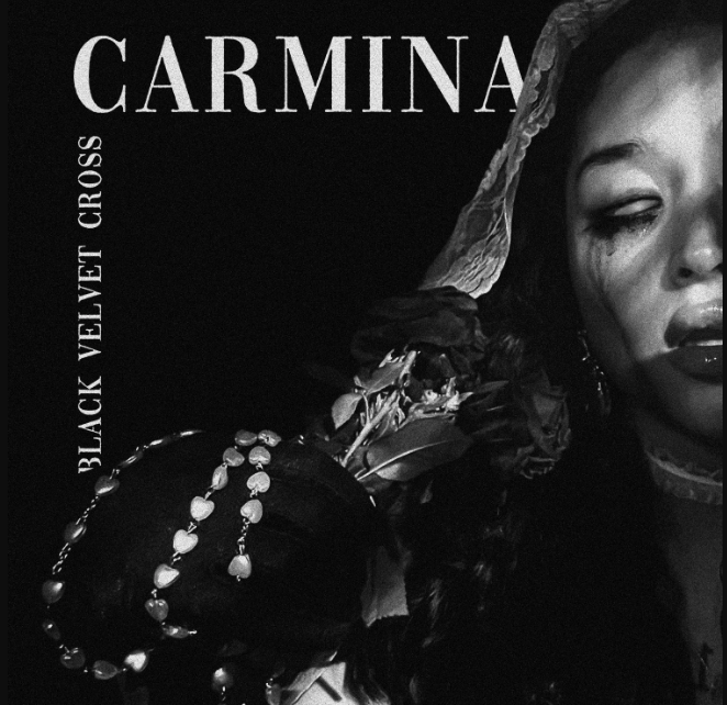 Carmina estrena su EP debut «Black Velvet Cross»