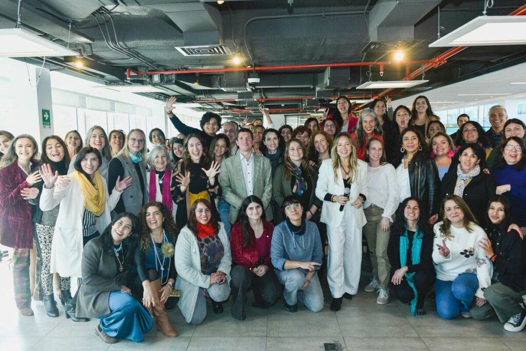 La Escuela Mujer Sustentable capacitó gratuitamente a chilenas en sostenibilidad, emprendimiento con impacto y liderazgo.