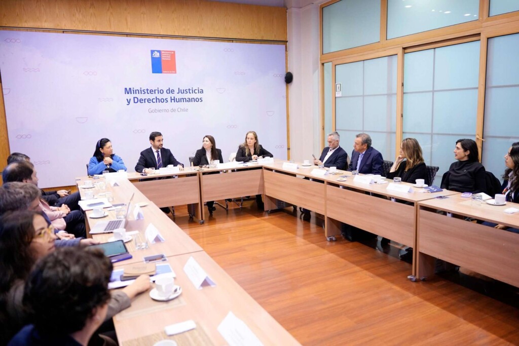 Mesa de trabajo busca estrategias de reinserción social juvenili