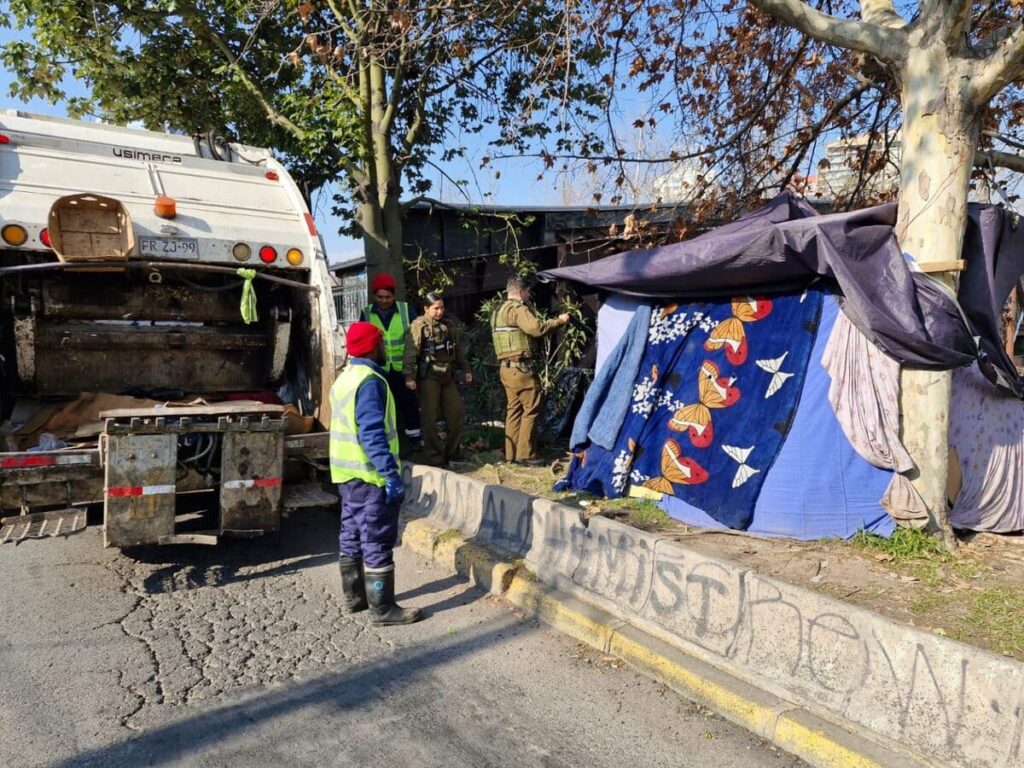 Recoleta refuerza recuperación de espacios públicos