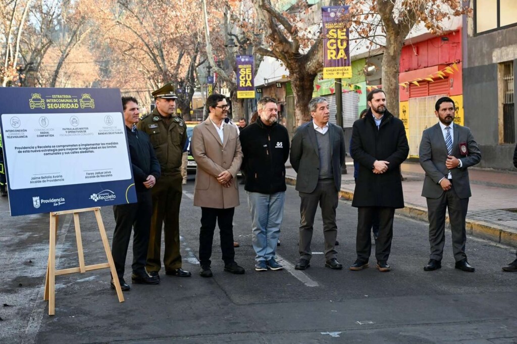 Recoleta y Providencia firman convenio de seguridad