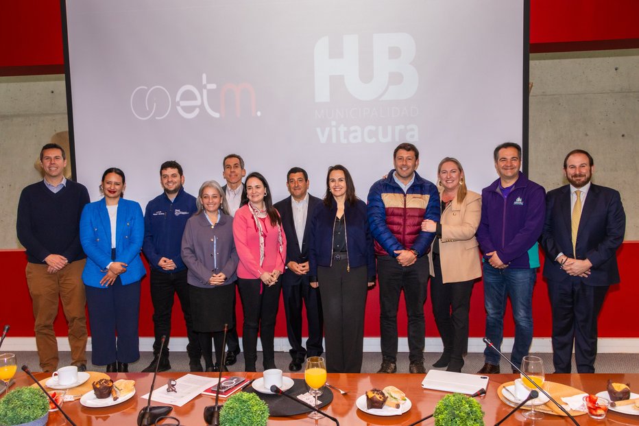 Alcaldes de la RM y EtM buscan colaboración