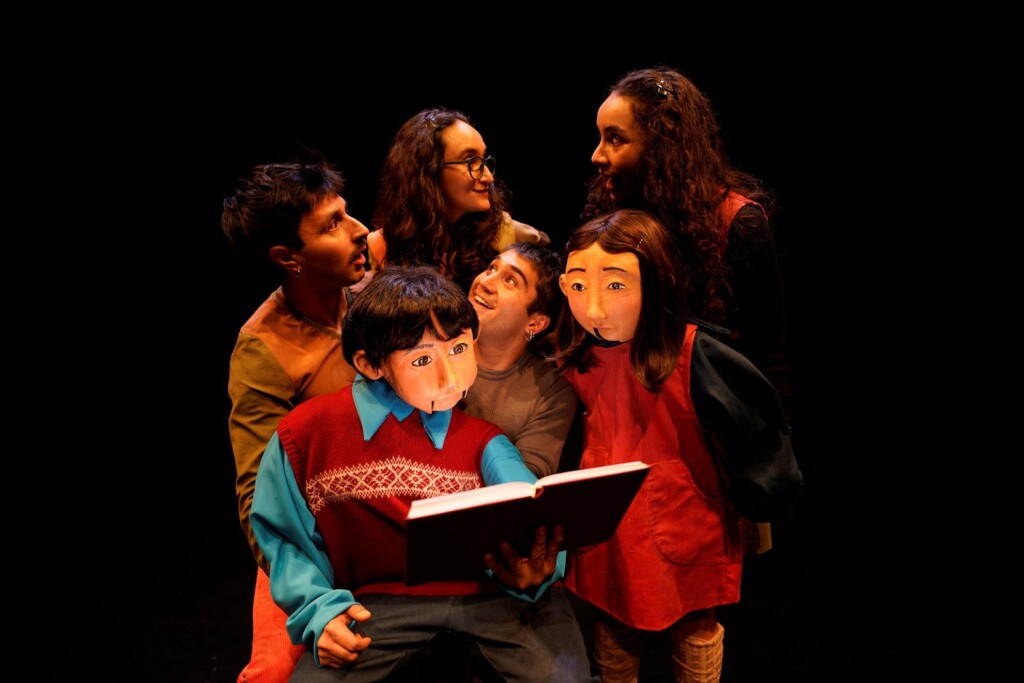 El niño de los fósiles: Teatro familiar y de objetos en GAM