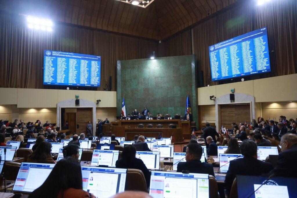 Chile fortalece control de carga con nueva ley de pesaje obligatorio