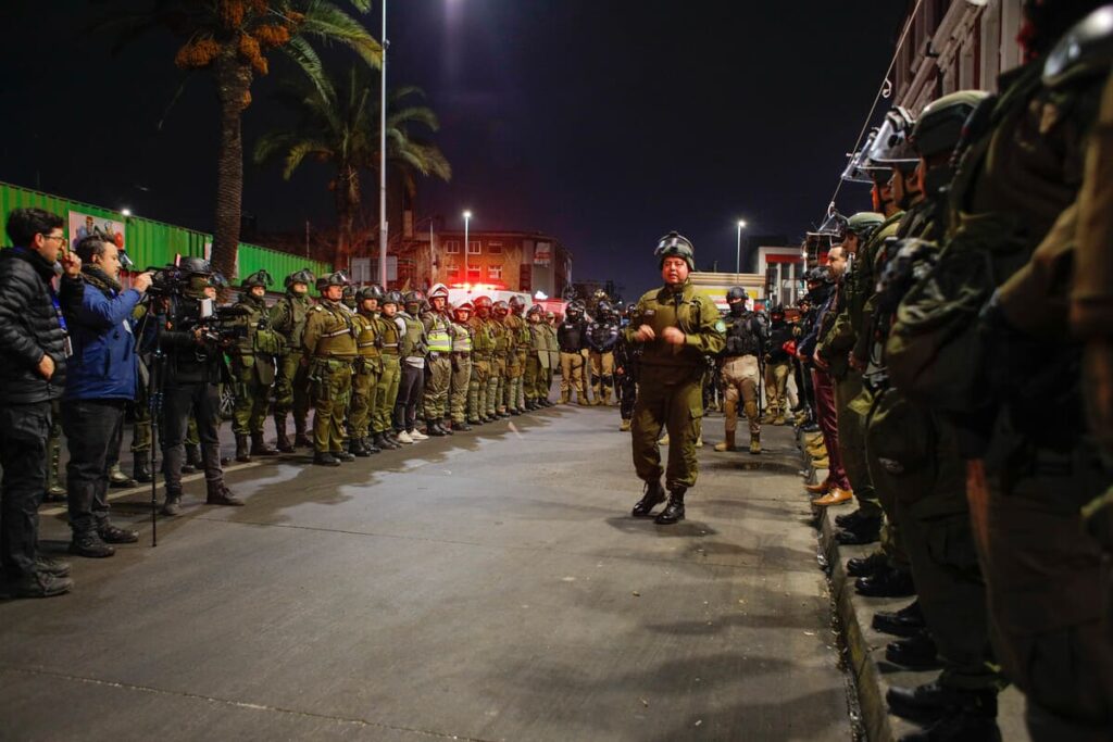 Municipalidad de Santiago despliega operativo en barrio Meiggs