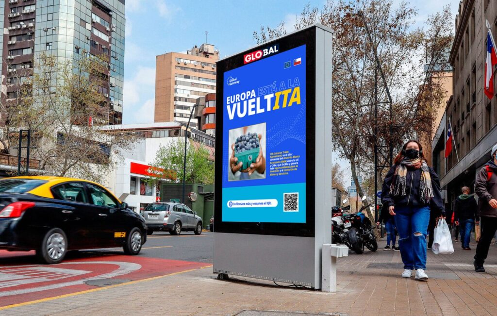 Con mensajes en buses y vía pública, la Unión Europea difunde campaña "Europa está a la  vueltITA"para acercar los beneficios del Acuerdo Comercial Interino (iTA) 