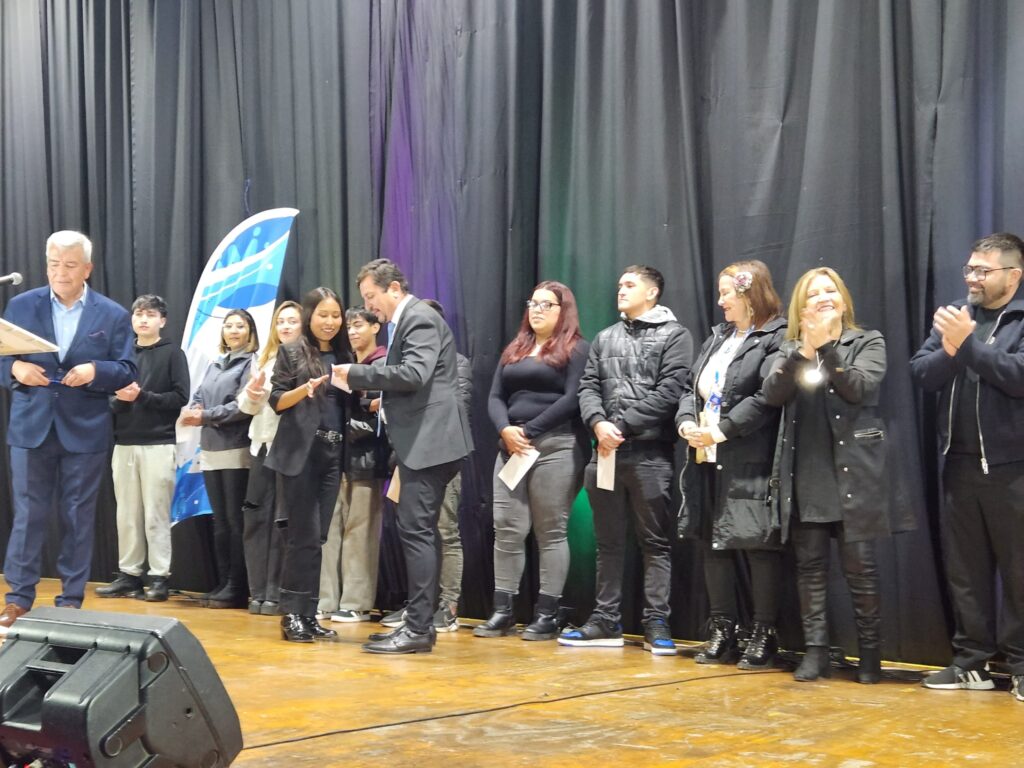 Beca Municipal de Macul beneficia a 568 estudiantes en 2025
