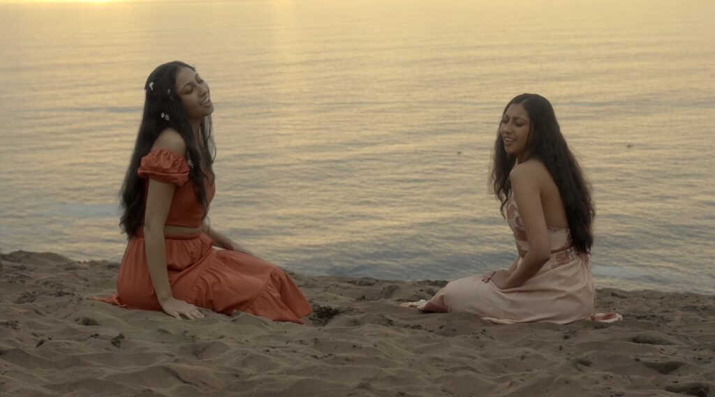 Del mundo corporativo al corazón del folk: Carolina Toro estrena videoclip de “Escapatoria”