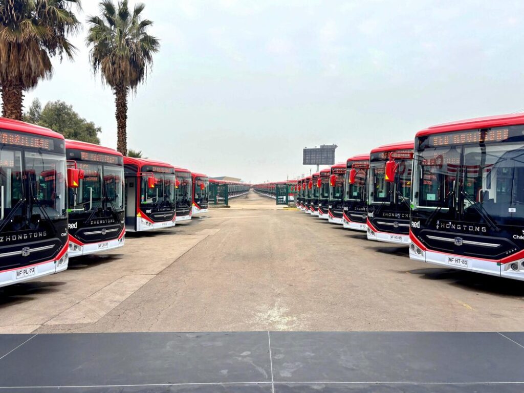 Recoleta suma buses eléctricos: transporte limpio y moderno