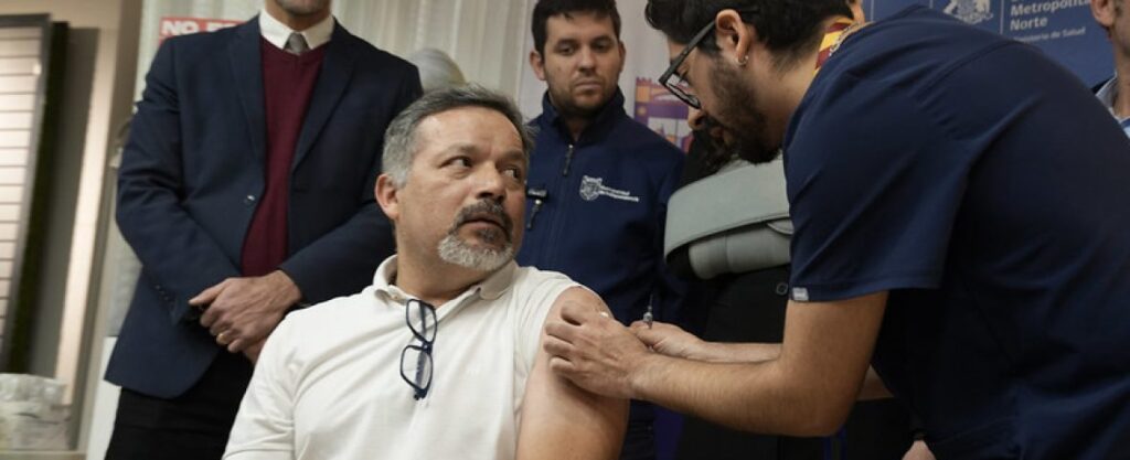 Autoridades refuerzan llamado a vacunarse contra la Influenza