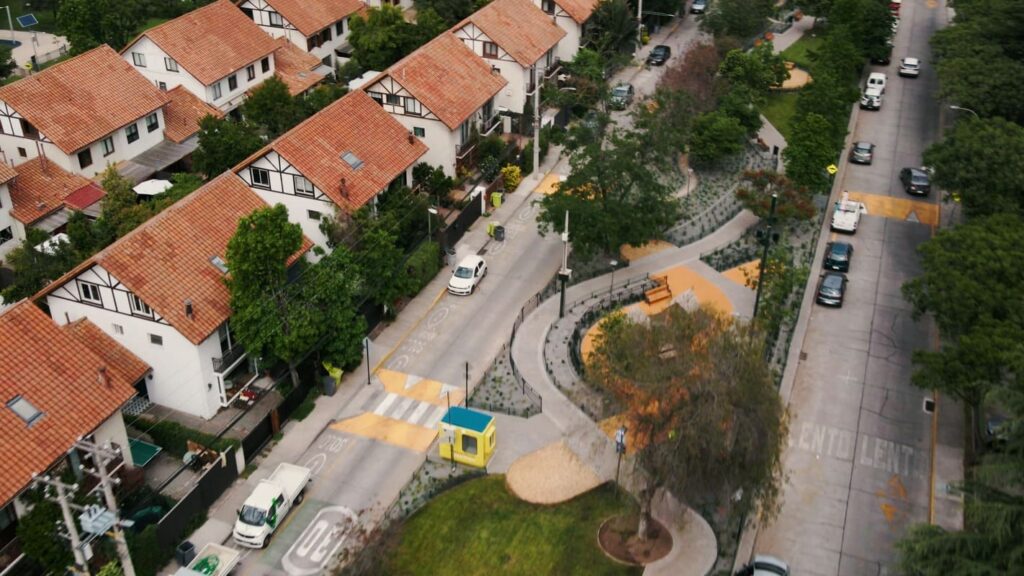 Vitacura abre reembolso de contribuciones para adultos mayores