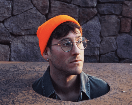 Aire Plástico estrena su primer single "Me Atrapan"