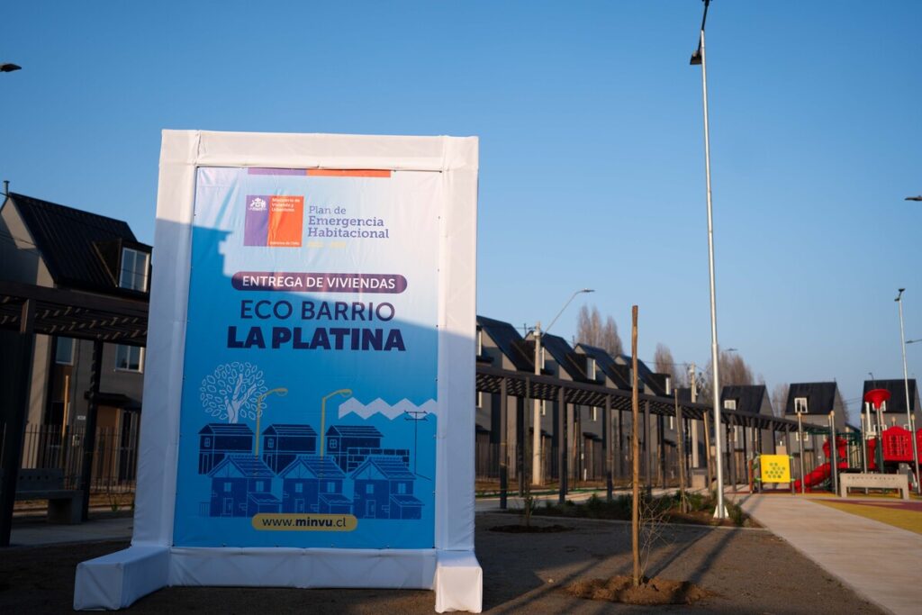 Gobierno entrega más de 1.200 viviendas en La Pintana