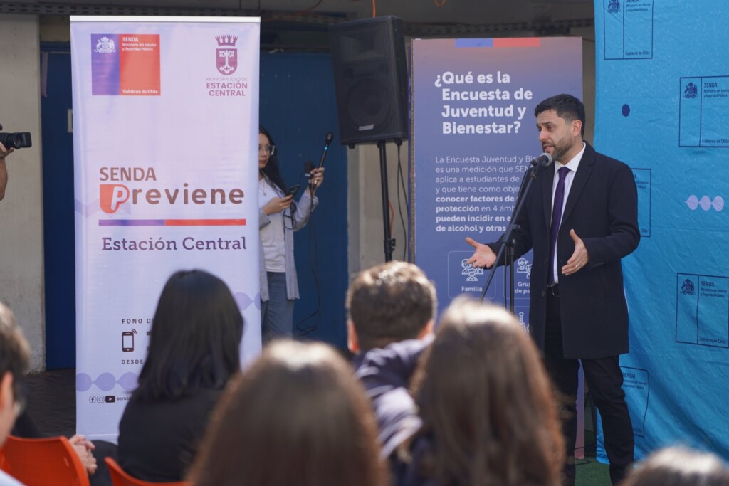 Diálogos con estudiantes: Encuesta juventud y bienestar