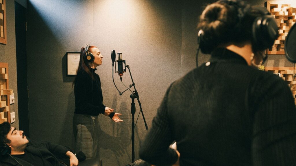 Belencha y Las Bordonas de Oro:"Corazón, canta y no llores"