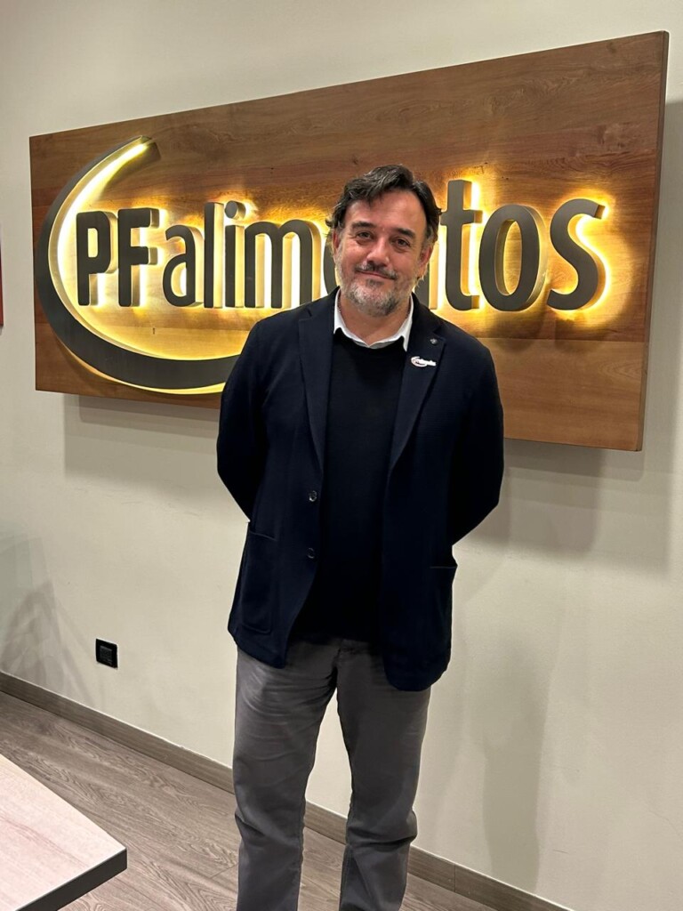 Claudio Fernández asumió presidencia de PFalimentos