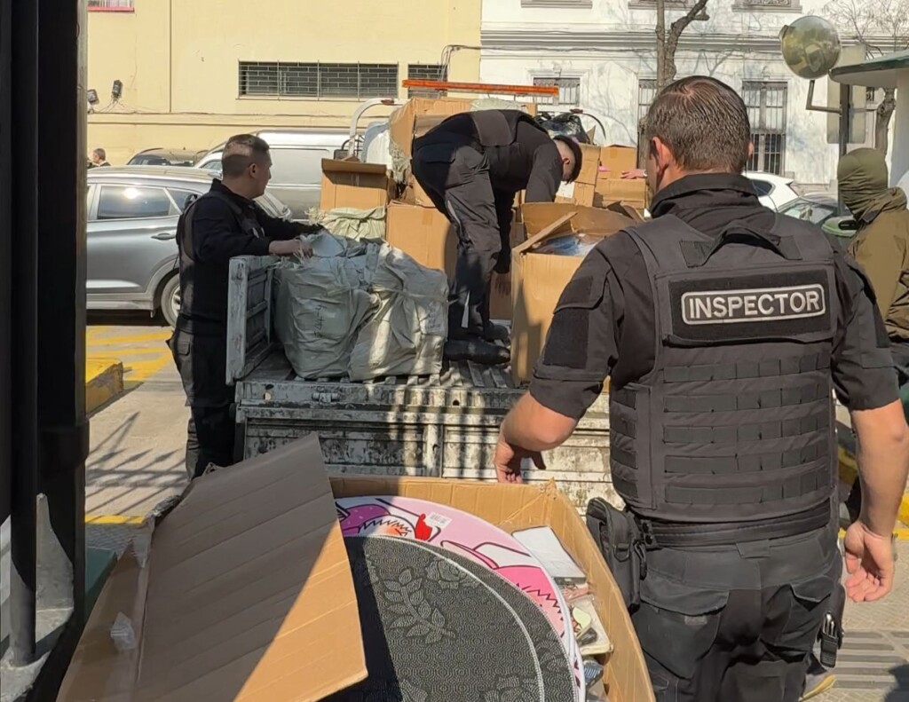 Estación Central: Operativo contra la piratería