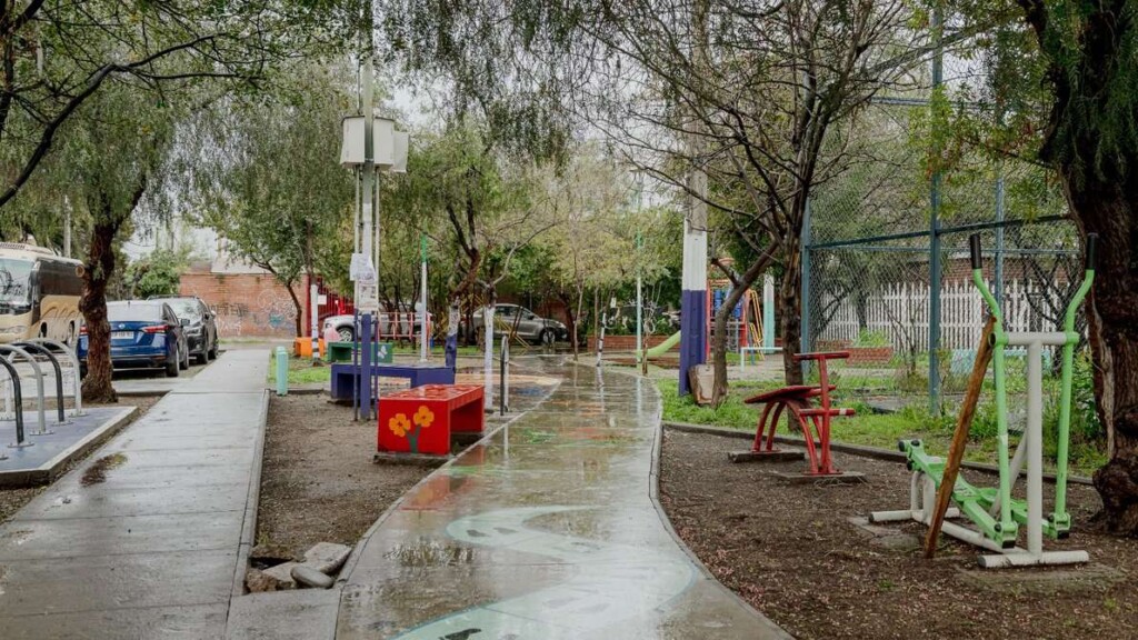 Lo Espejo: De microbasural a zona infantil