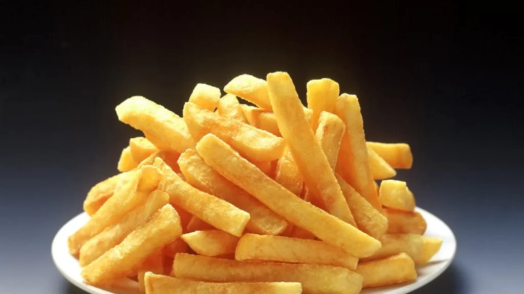 Papas fritas: el acompañamiento más pedido en Chile