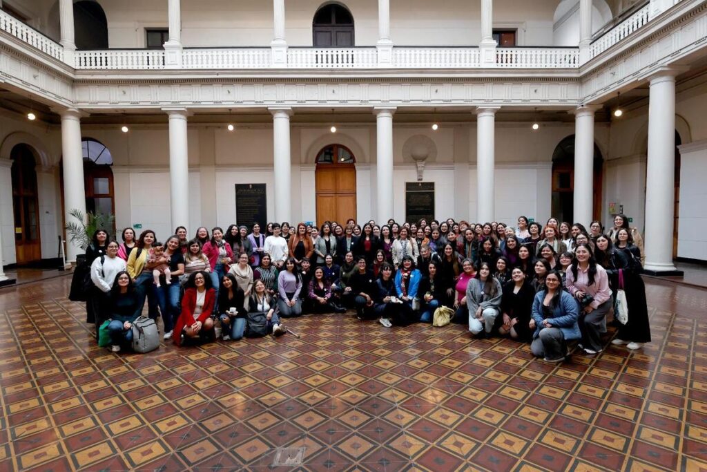 Red de Mujeres de Postgrado: U. de Chile impulsa liderazgo y equidad