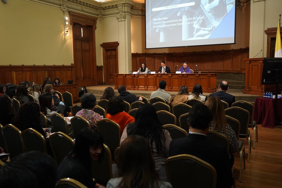 Seminario conmemoró 20 años de los Tribunales de Familia