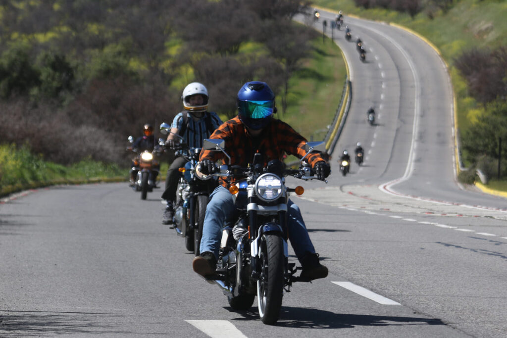 Casi 200 motociclistas recorrieron 49 kilómetros por la Región Metropolitana en la 14ª edición del One Ride, evento global de Royal Enfield.