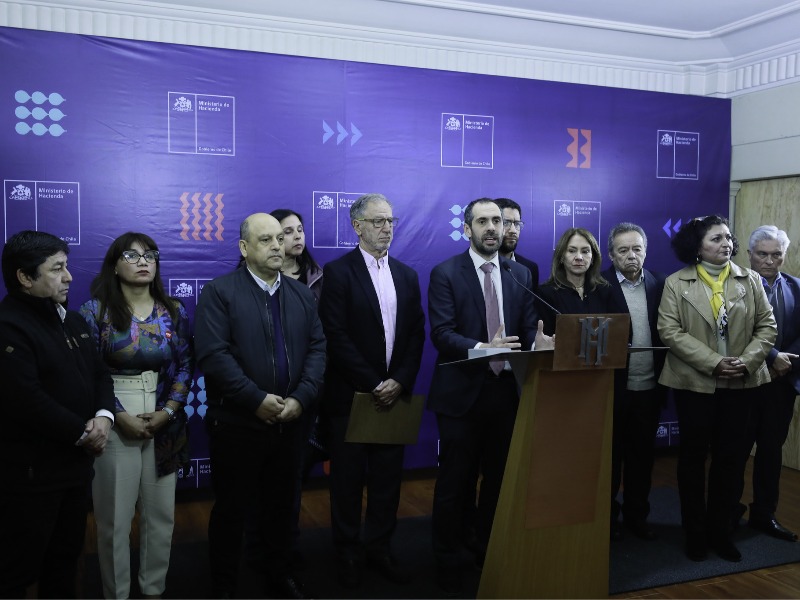 Ministros buscan mayor inversión, productividad y empleo