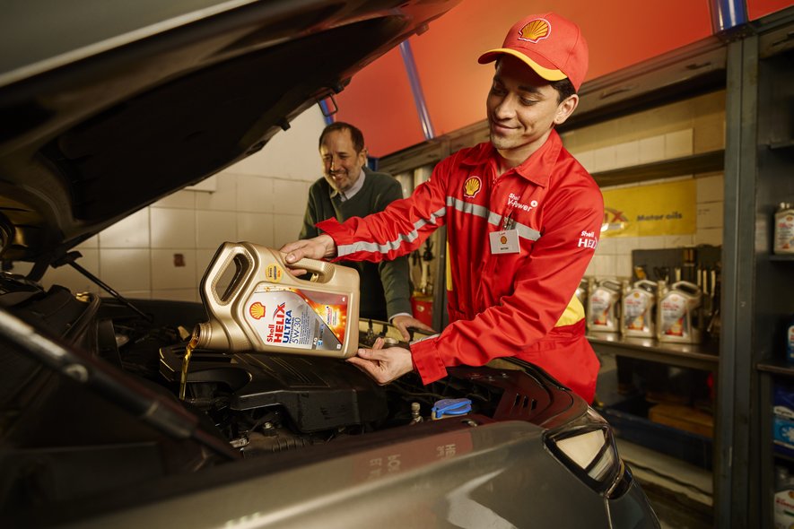 Chequeo de lubricantes clave para viajes de larga distancia