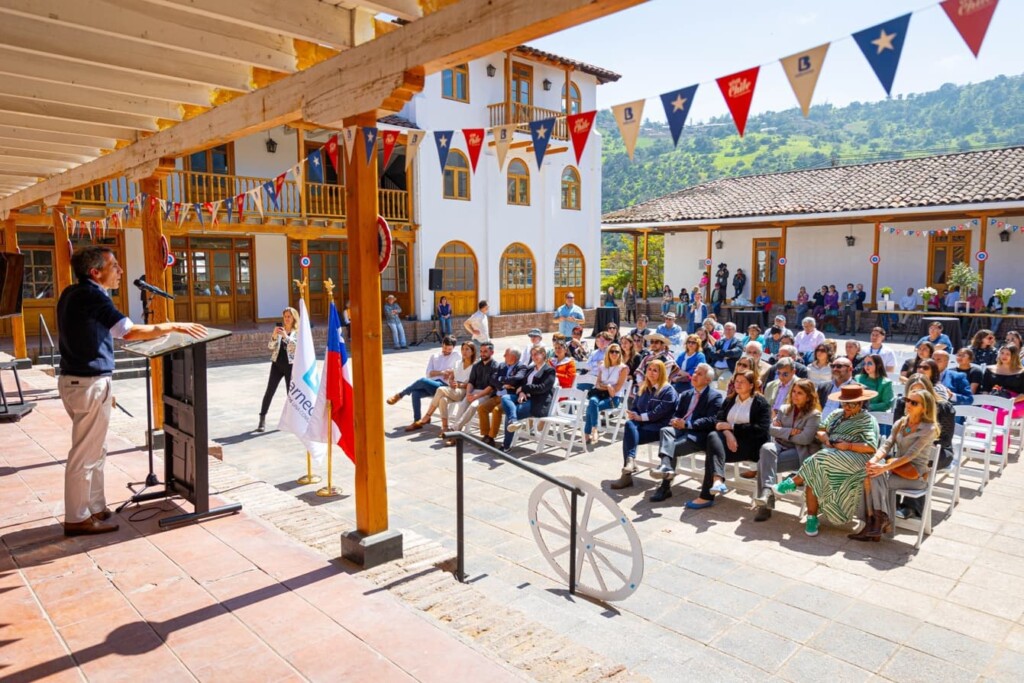 Lo Barnechea inaugura primera etapa de la remodelación de la Casona San Enrique