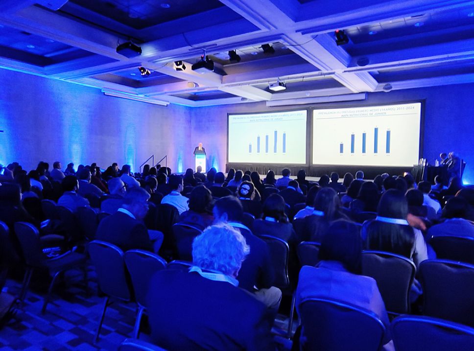 Dr. Fernando Vio lanza libro gratuito con 25 claves para enfrentar la obesidad infantil en Chile