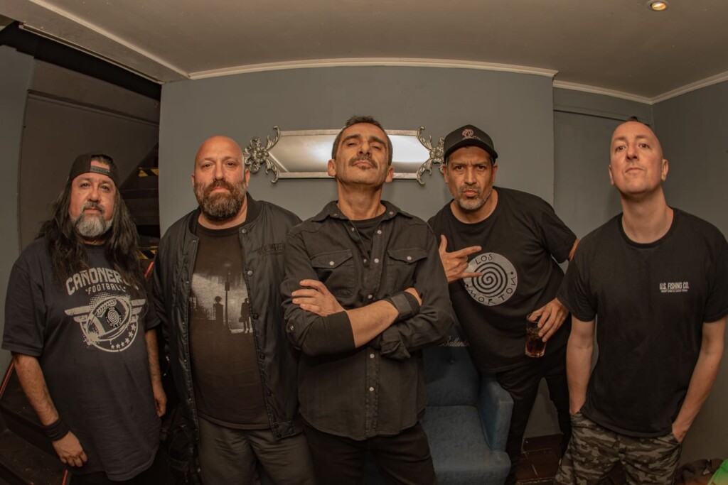 Vuelve una leyenda del rock chileno: Los Morton lanzan “El Puñal”