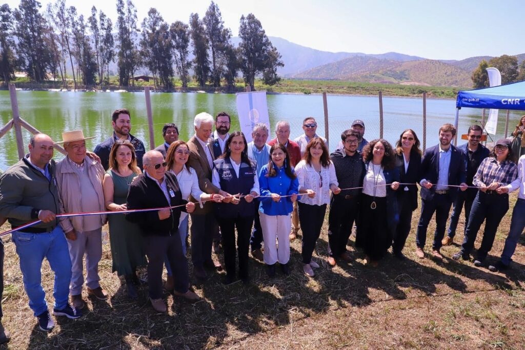 Agricultura inaugura rehabilitación de tranque ex CORA