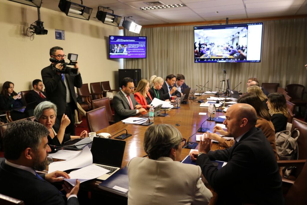 Aprueban creación del Sistema de Inteligencia Económica para combatir el uso del sistema financiero por el crimen organizado