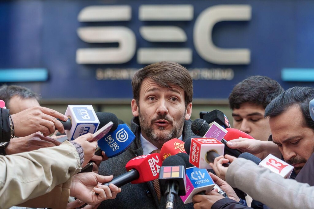 Renuncia Ministro de Energia Pardow tras los altos cobros en cuentas de luz