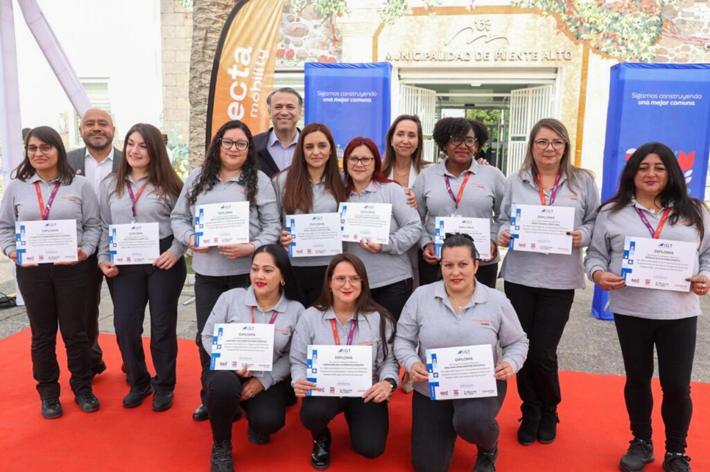 El Programa Mujeres Conductoras ya cuenta con más de 2.100 mujeres que conducen buses de Red Movilidad