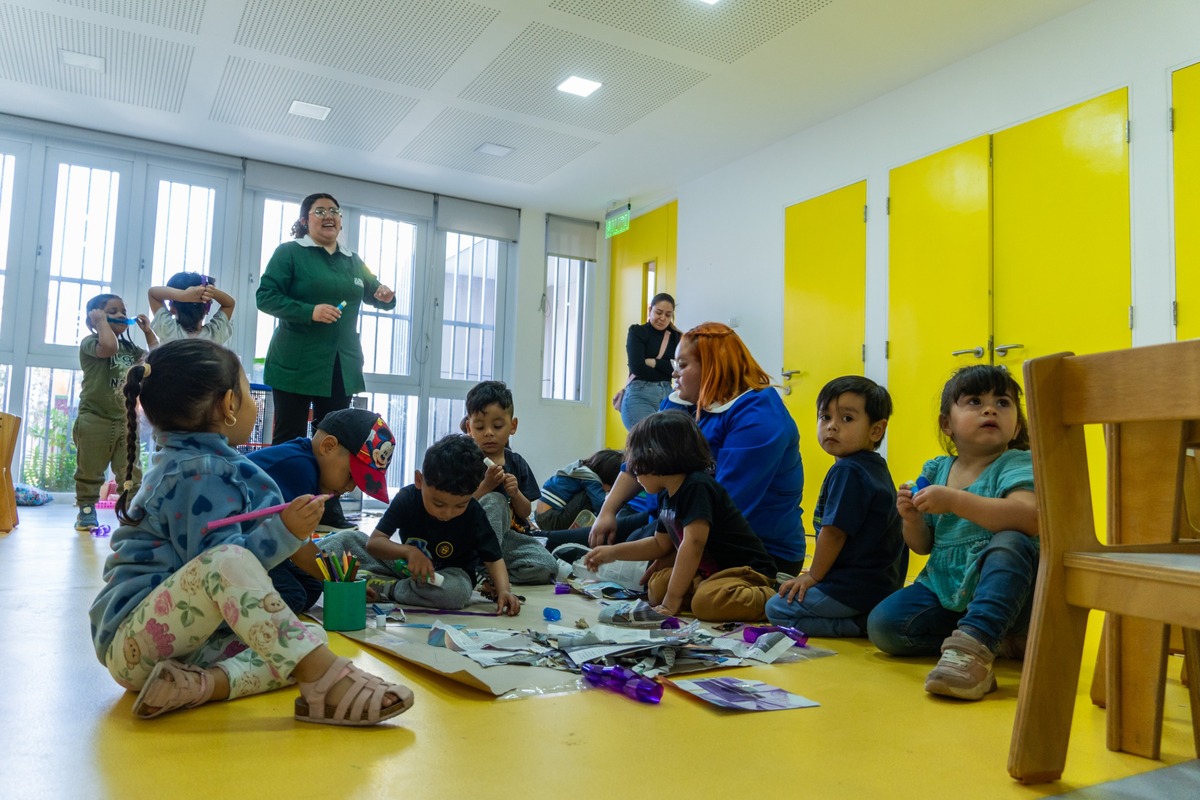 Comienza proceso de postulación 2026 a salas cuna y jardines infantiles de JUNJI e Integra