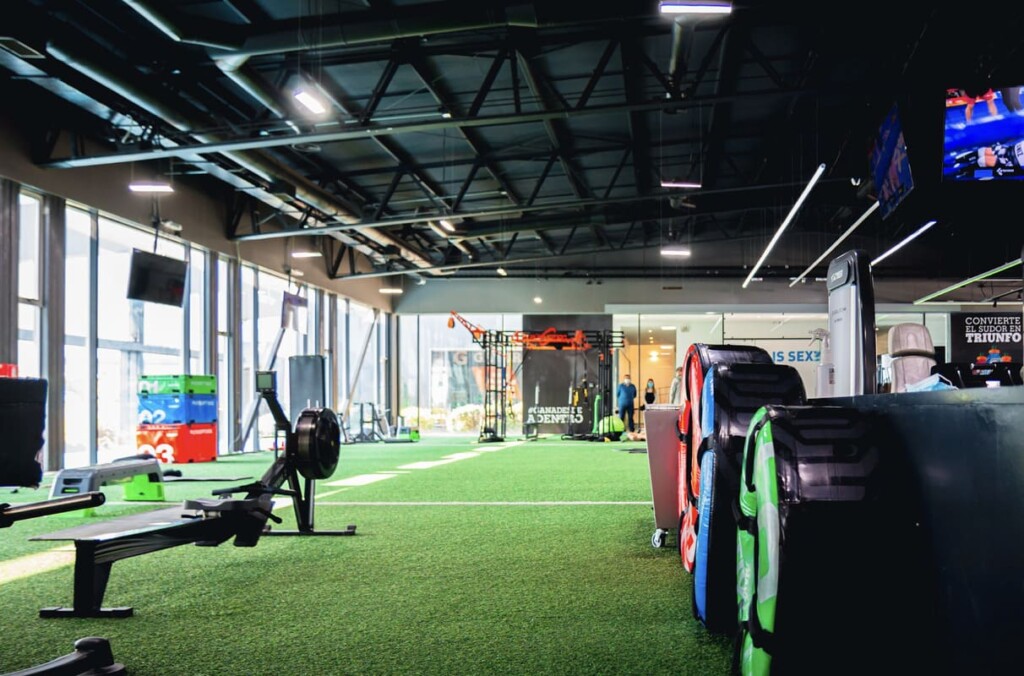 DMOOV inicia su expansión en Chile y abre gimnasio en Mall Sport