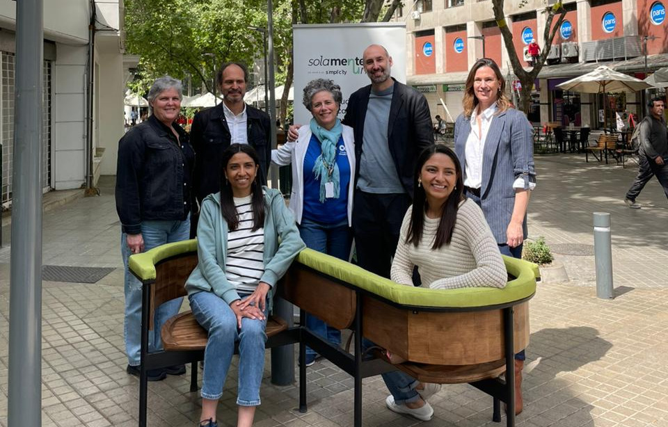 La mitad de los chilenos no sabe cómo ayudar a alguien con depresión, revela primer estudio sobre acompañantes de salud mental