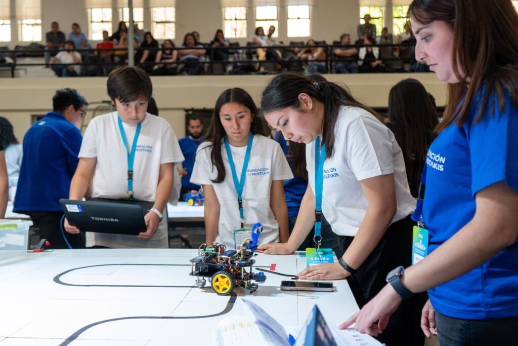 Final Nacional de Robótica y Videojuegos reunirá a niños y jóvenes de todo Chile en Valparaíso