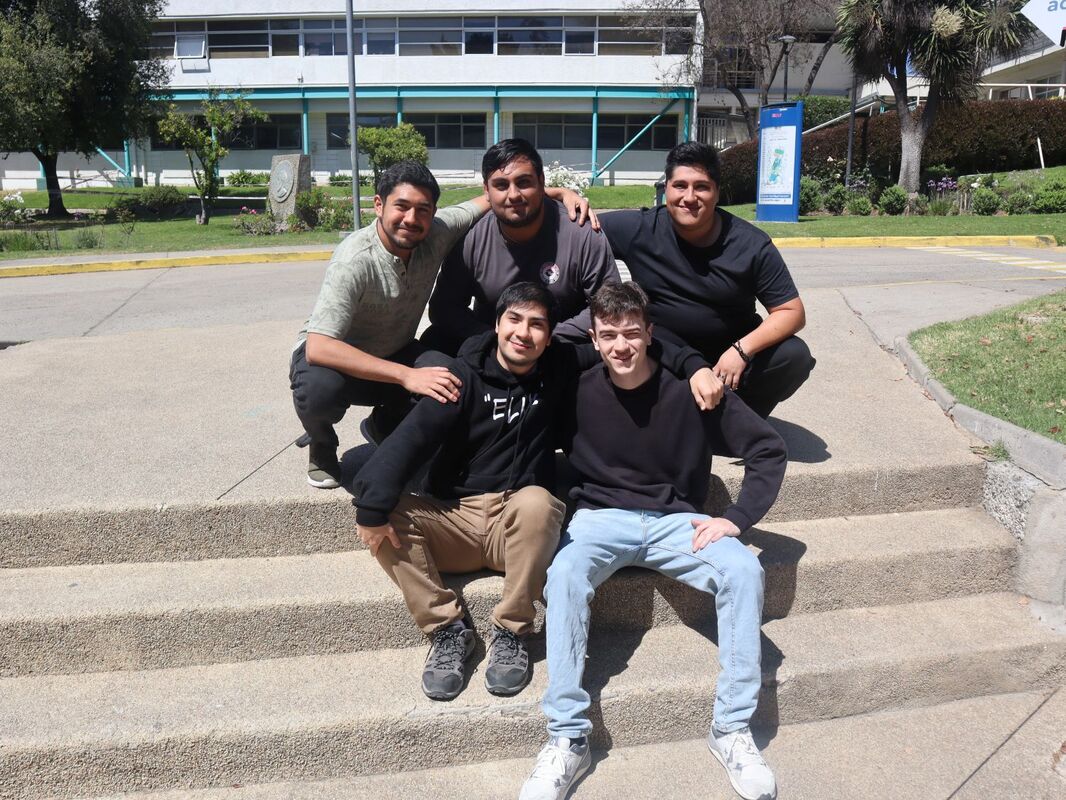 Estudiantes USM crean AgroPredict, sistema predictivo para modernizar la gestión agrícola en el sector frutal