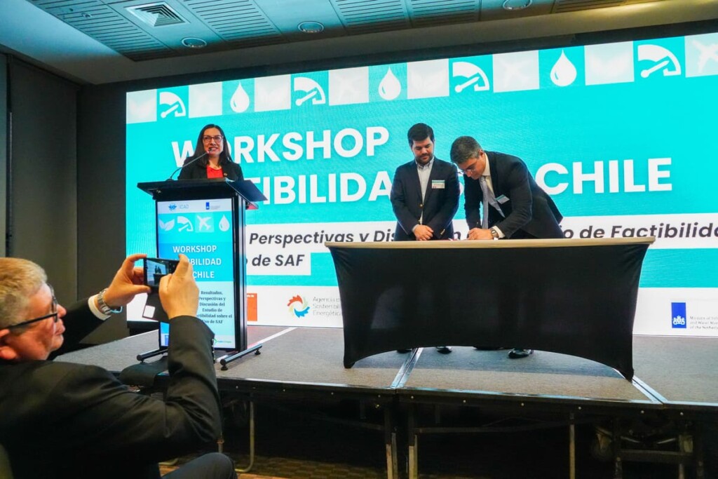 Chile avanza hacia la descarbonización del transporte aéreo con potencial para producir combustible sostenible