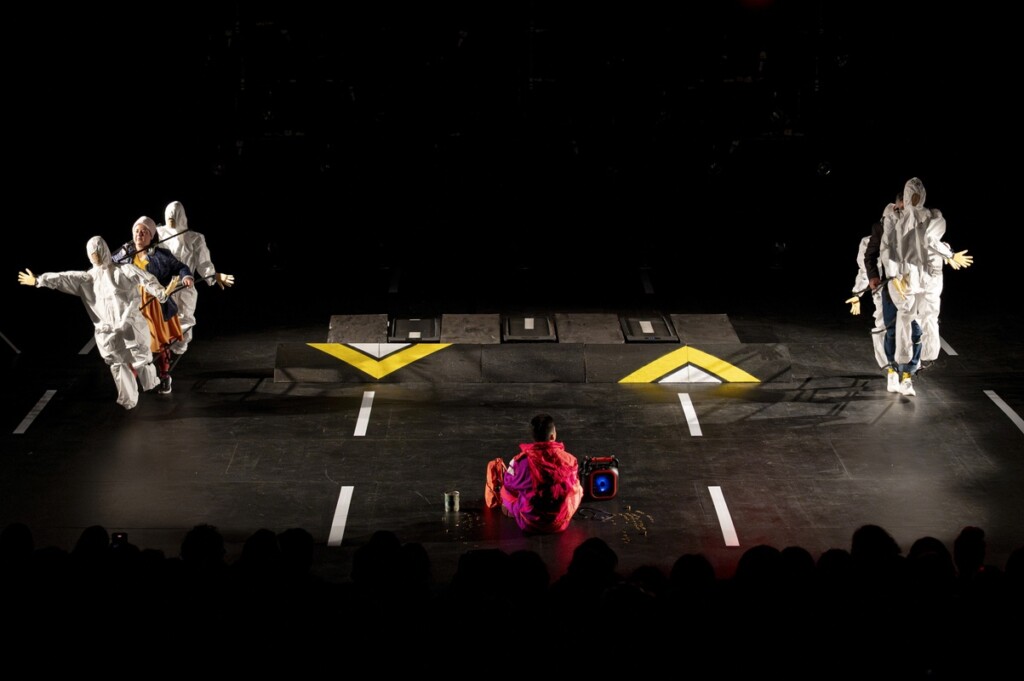 “Sumar, archivos del fracaso”: denuncia, resistencia y humor en una marcha hacia La Moneda