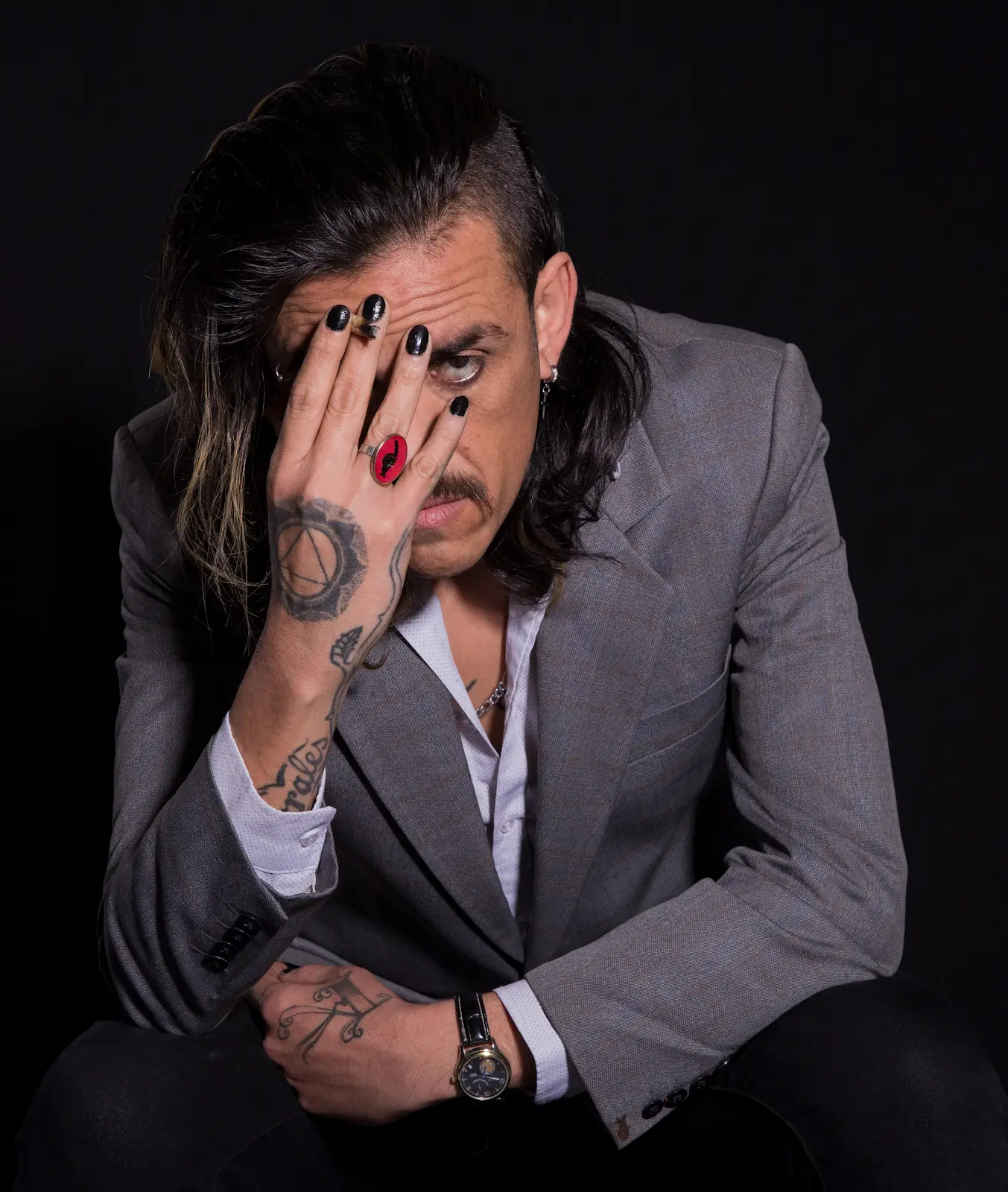 Gitano Maldito presenta su álbum debut Éxitos Malditos