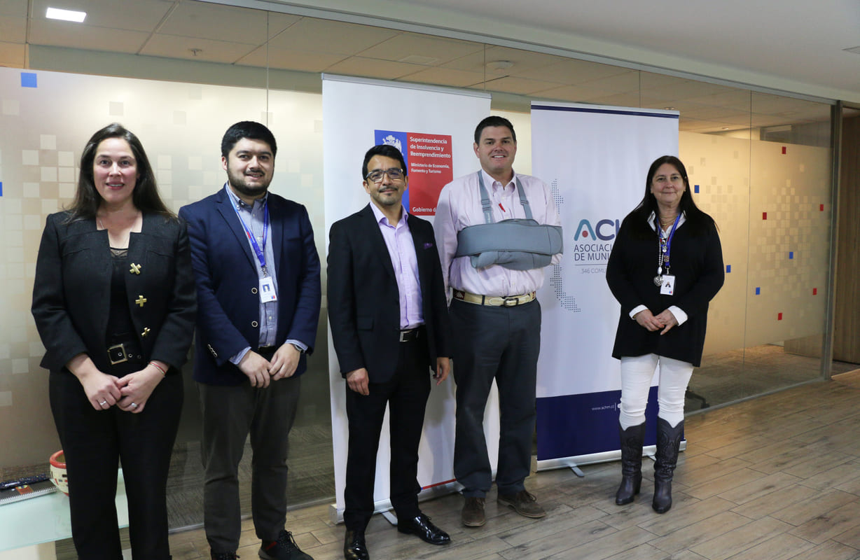 Superir y ACHM firman convenio para fortalecer la educación financiera