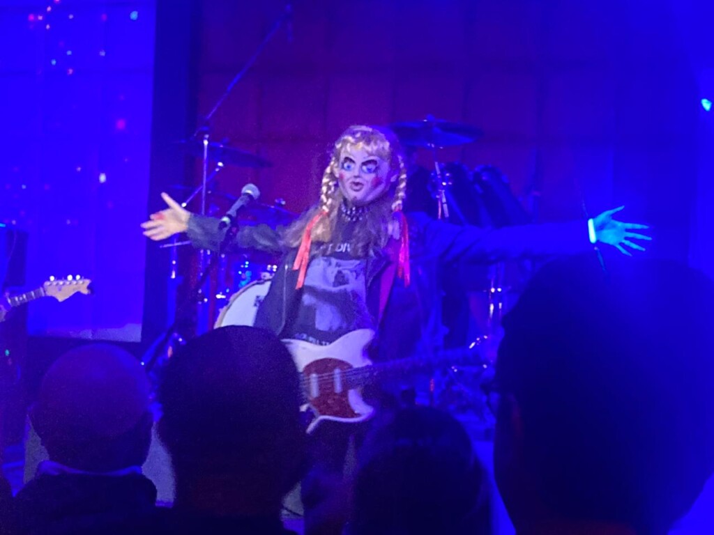 Colombina Parra: “Al tocar rock, alcanzas un estado que no logras de otra manera”