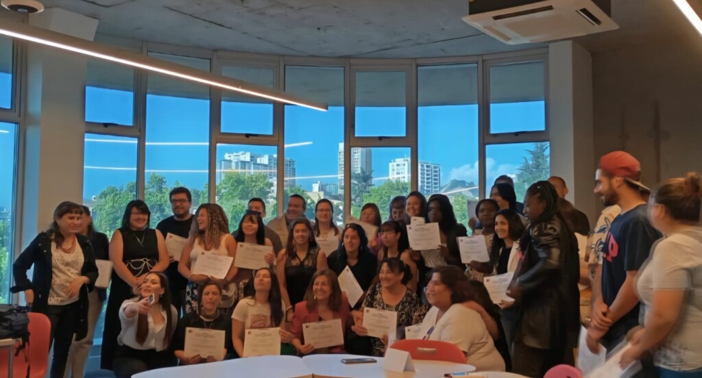Cierre y certificación de Escuela de Formación para MIPES 2025 en RM
