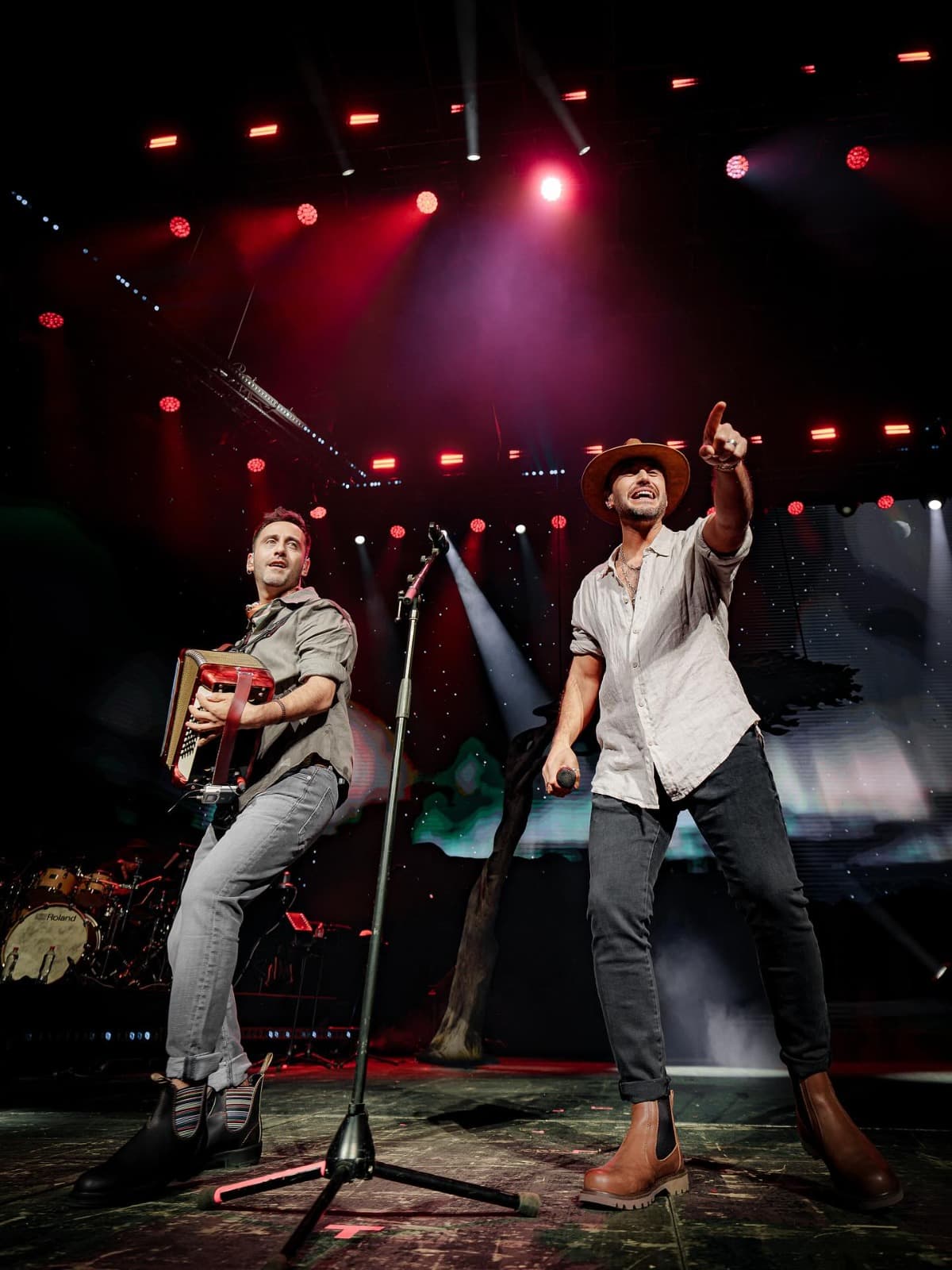 Los Vasquez hacen historia frente a más de 20 mil personas en el Movistar Arena