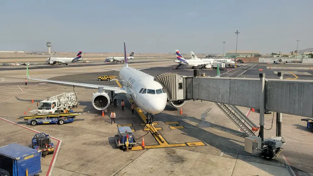 Tráfico aéreo en Chile supera los 23,6 millones de pasajeros entre enero y octubre