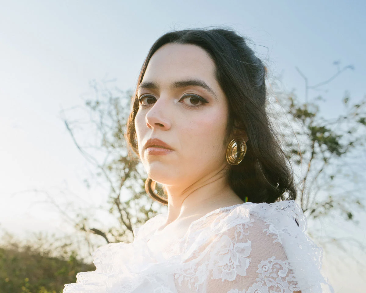 Nata! estrena “Casamiento”, el nuevo single pop western de su disco Lautaro