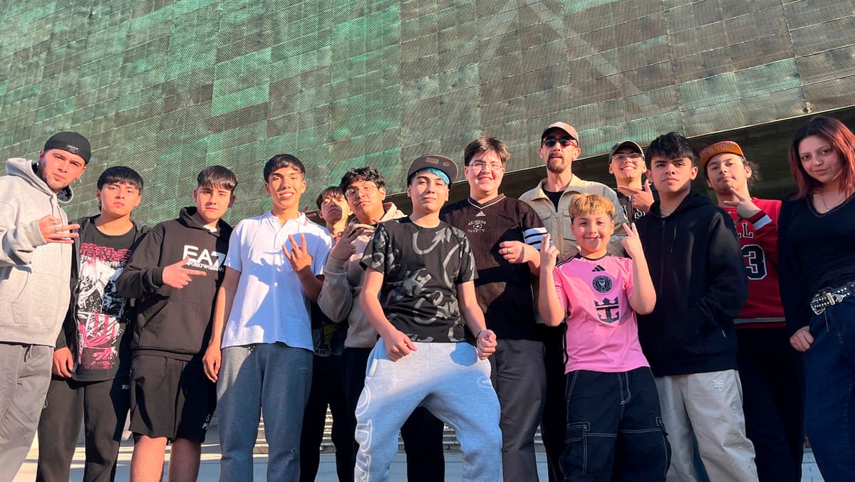 Mala Memoria Freestyle 2025: trece jóvenes artistas cantan a los derechos humanos en un show gratuito